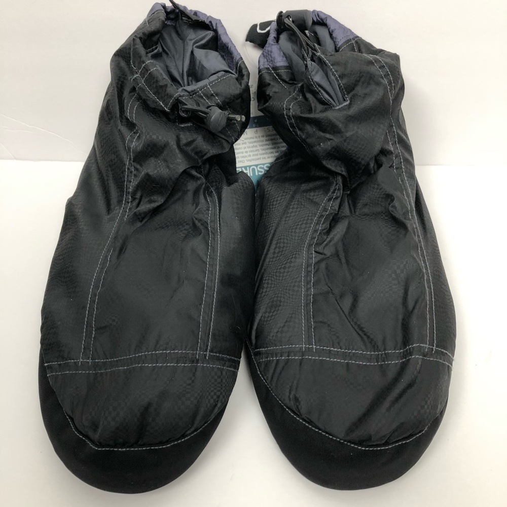Sierra Designs Men’s Black and Gray Insulated Booties NEW Size Small